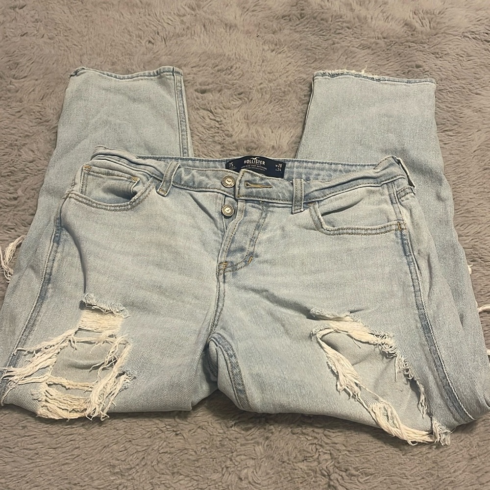 LOW RISE BOYFRIEND RIPPED JEANS